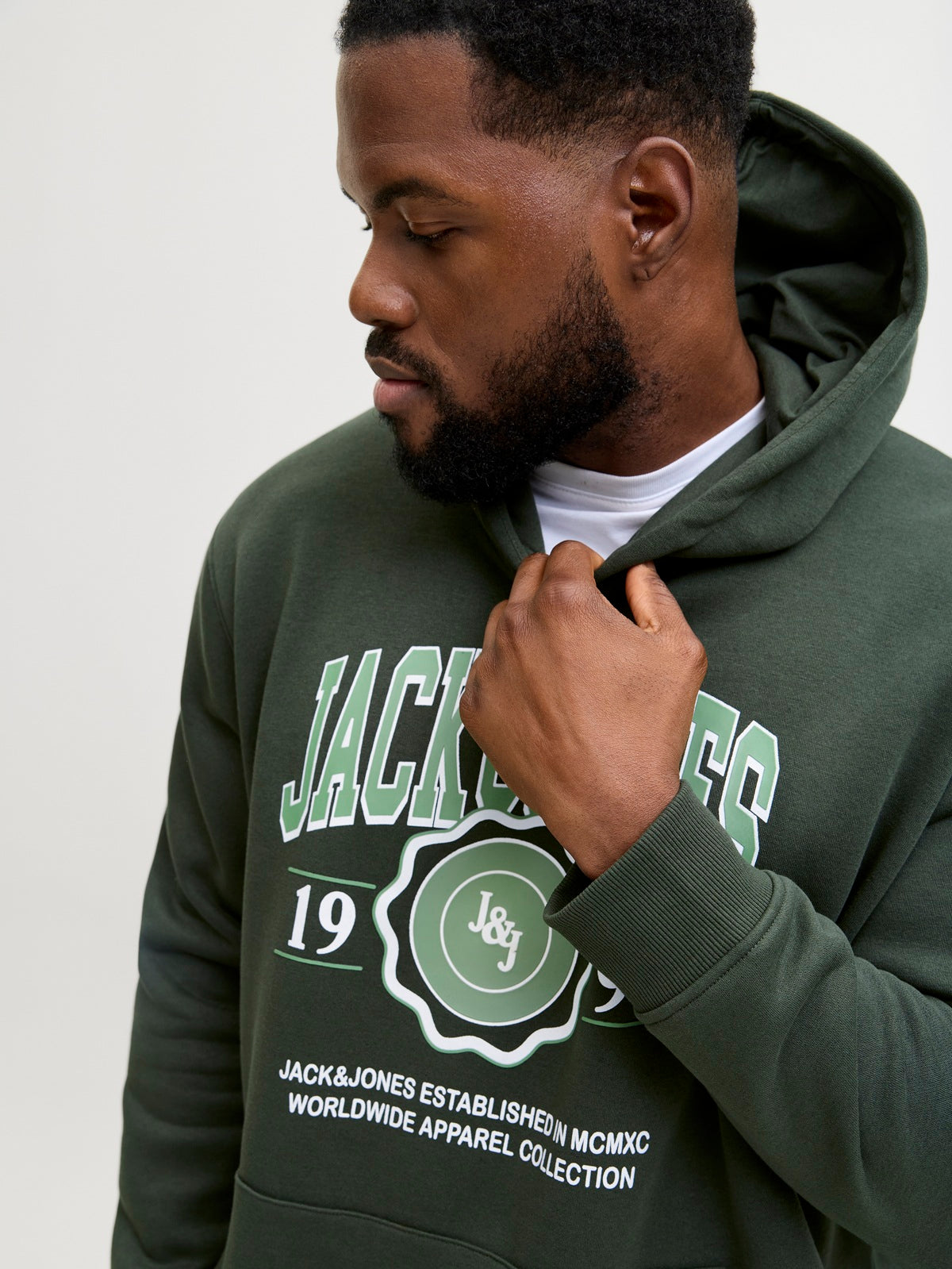 JACK&JONES JJMAKO SWEAT HOOD Kleur Groen