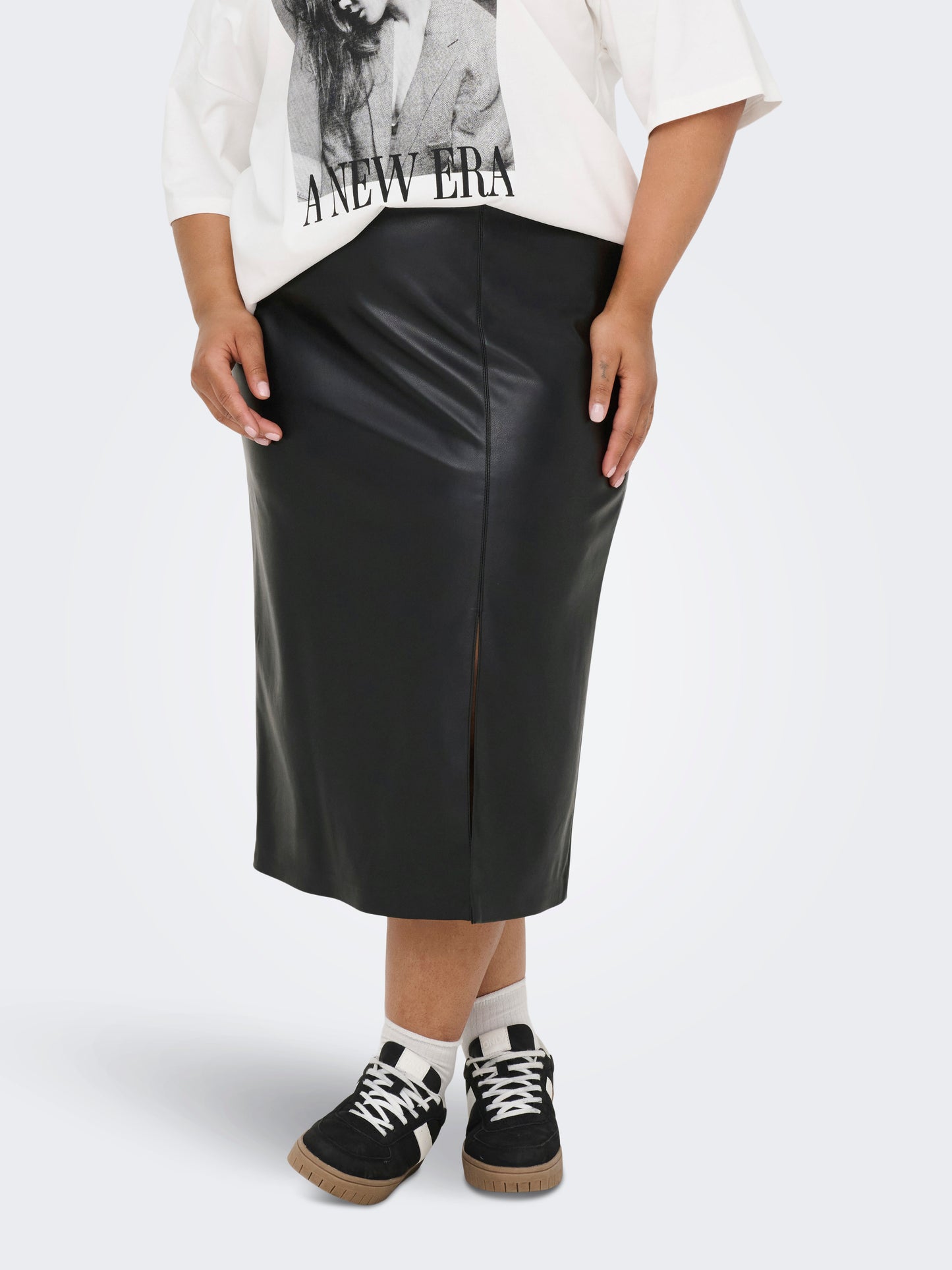 ONLY CARMAKOMA CARHEIDIHANNA LIFE FAUX LEATHERSKIRT OTW ZWART