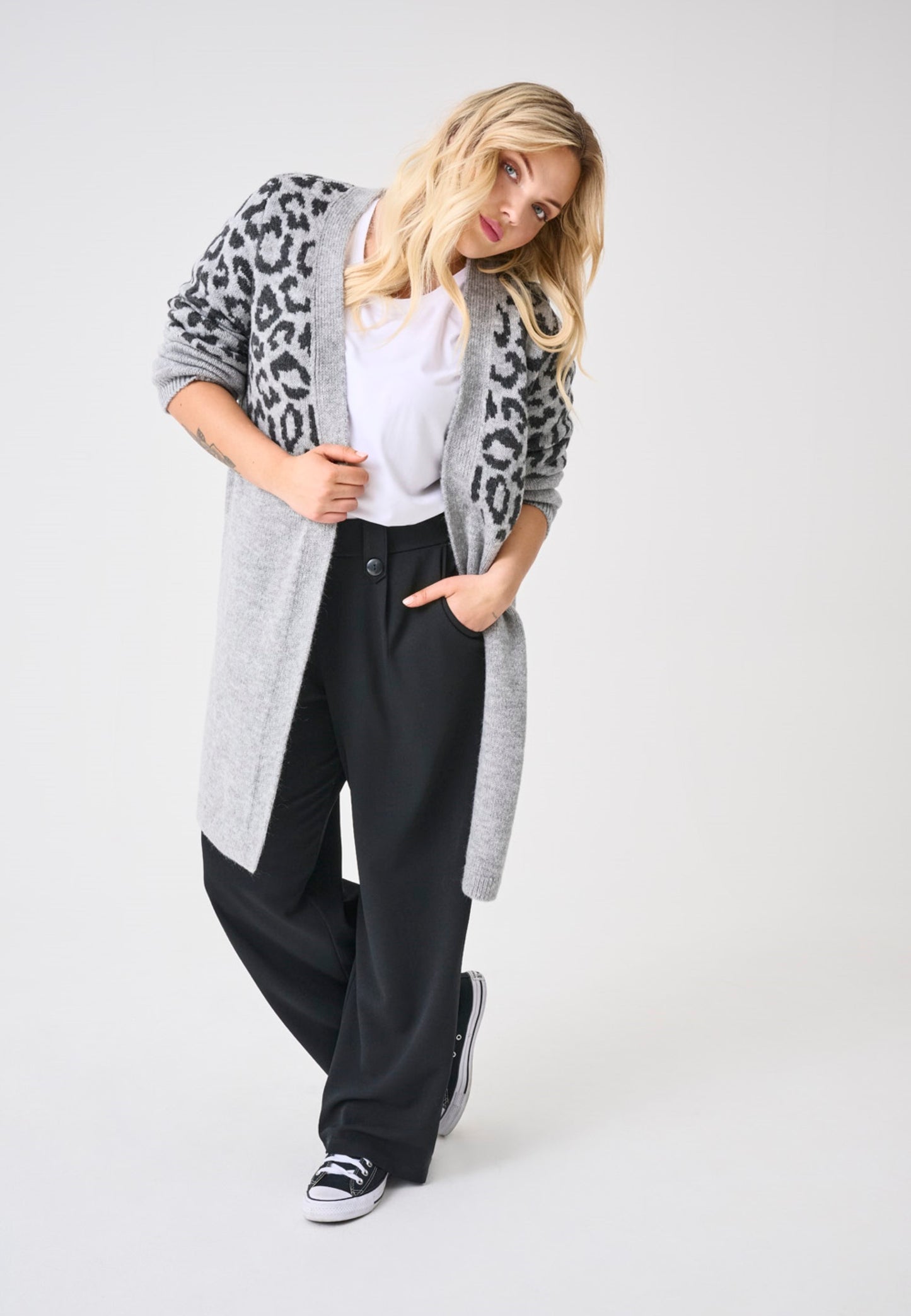 ONLY CARMAKOMA CARJADE ANIMAL L/S CARDIGAN KNT GRIJS