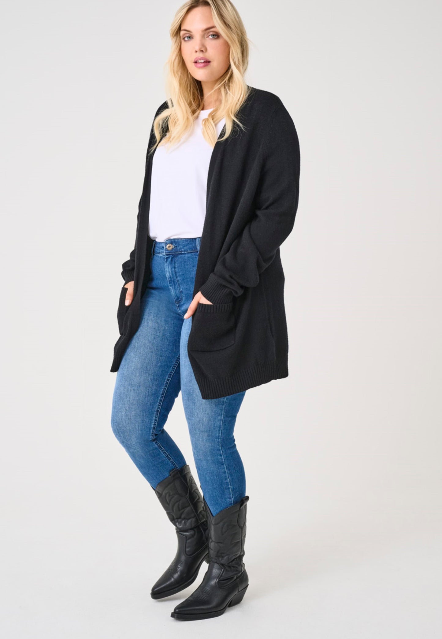 ONLY CARMAKOMA CARESLY LIFE L/S OPEN CARDIGAN KNT NOOS ZWART