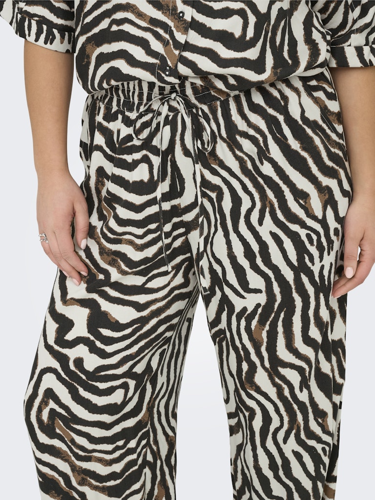 Only Carmakoma CARBERTE PANTS AOP Pumice Stone