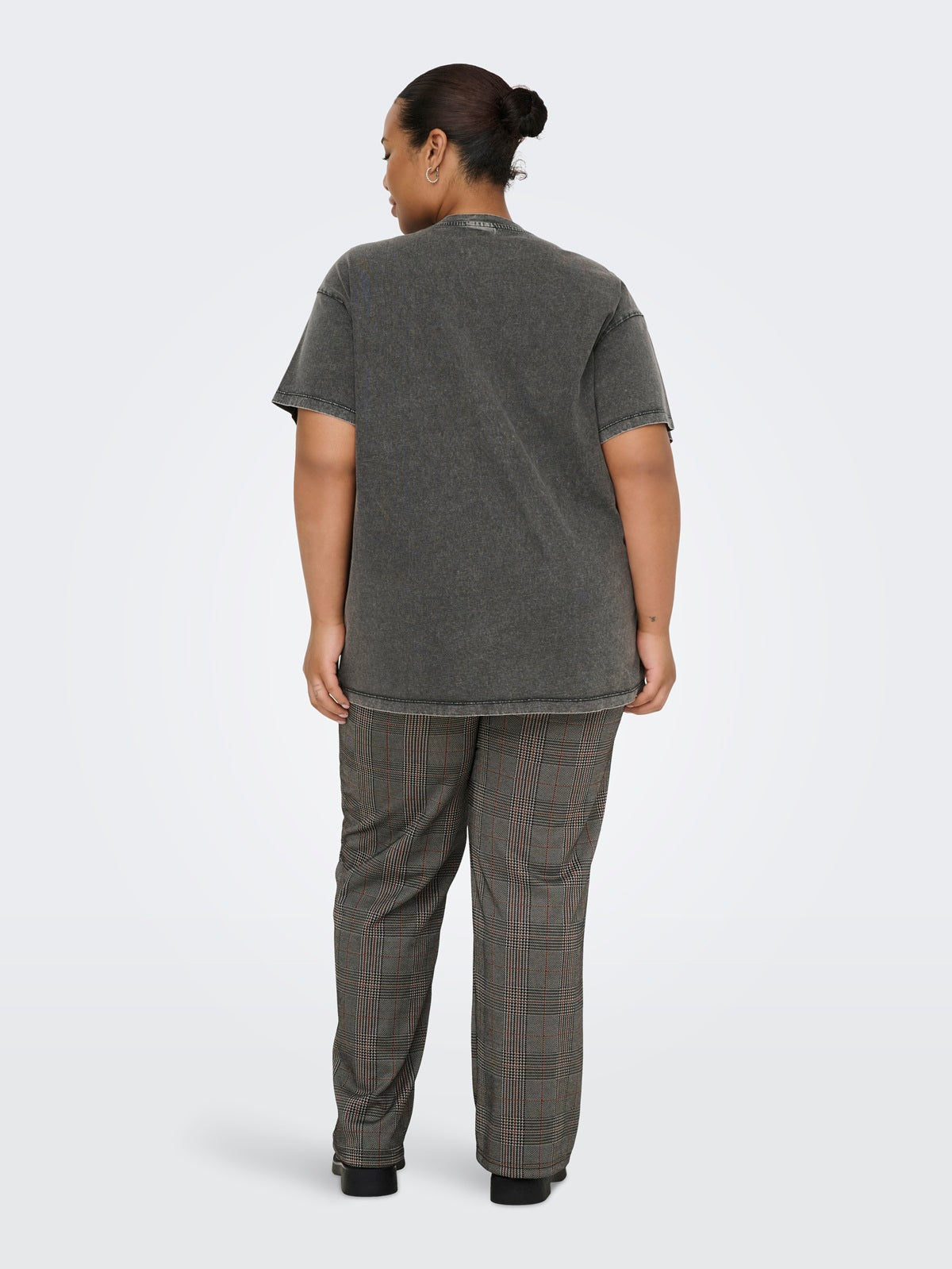 ONLY CARMAKOMA CARTULINA S/S PEARL EMB. TOP BOX JRS
