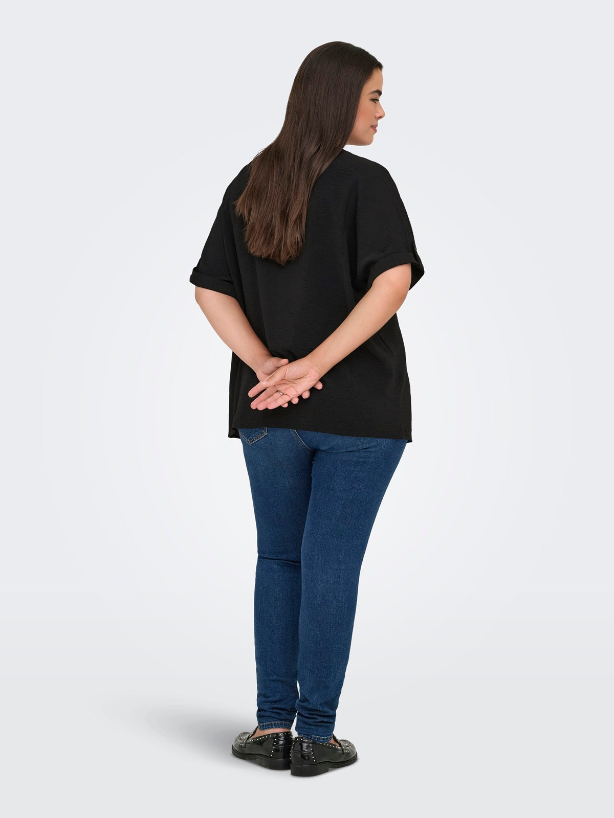 ONLY CARMAKOMA CARMETTA LIFE 2/4 FOLD UP V-NECK TOP WVN ZWART