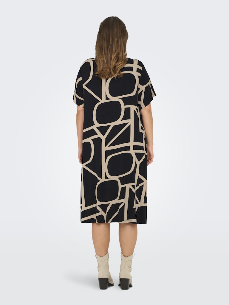 Only Carmakoma CARFYRLA LIFE S/S V-NCK BLK AOP DRE NOOS zwart beige