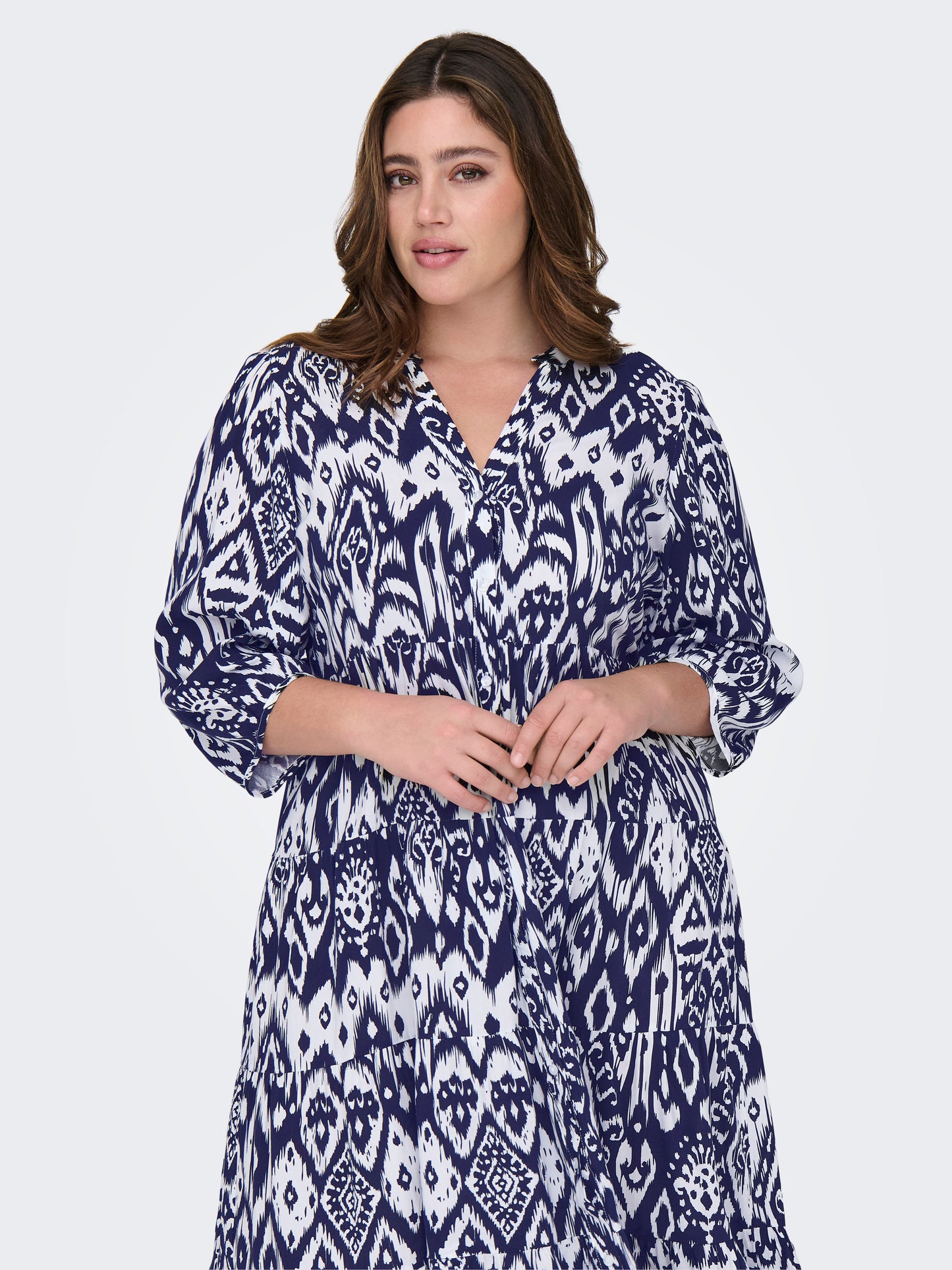 ONLY CARMAKOMA CARMILANA 3/4 DRESS BLAUW/WIT PLUSSIZE