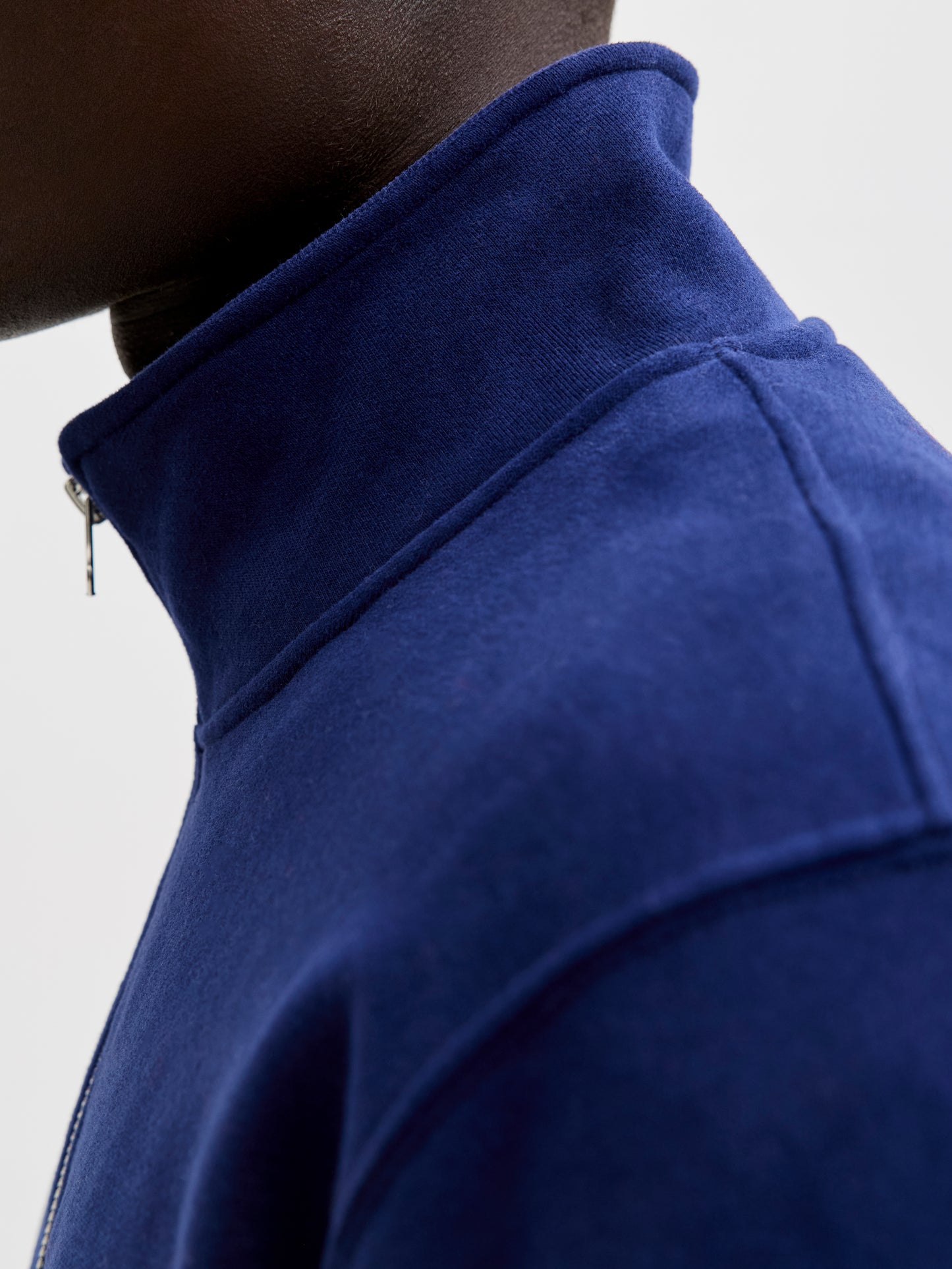 JACK&JONES  JORBLEECKER BRANDING SWEAT HIGH N BF PLS BLAUW