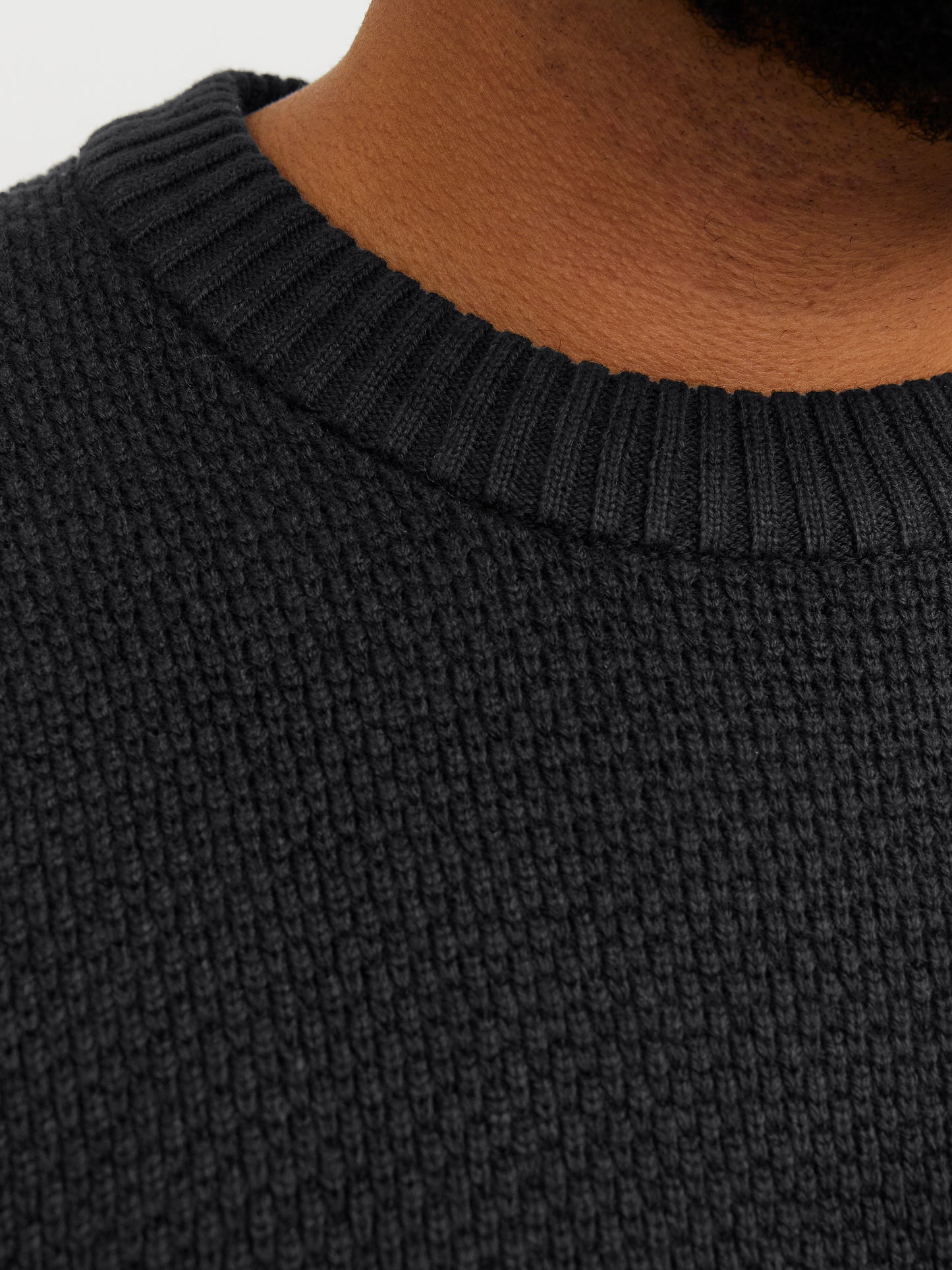 JOREATON KNIT CREW NECK BF PLS ZWART