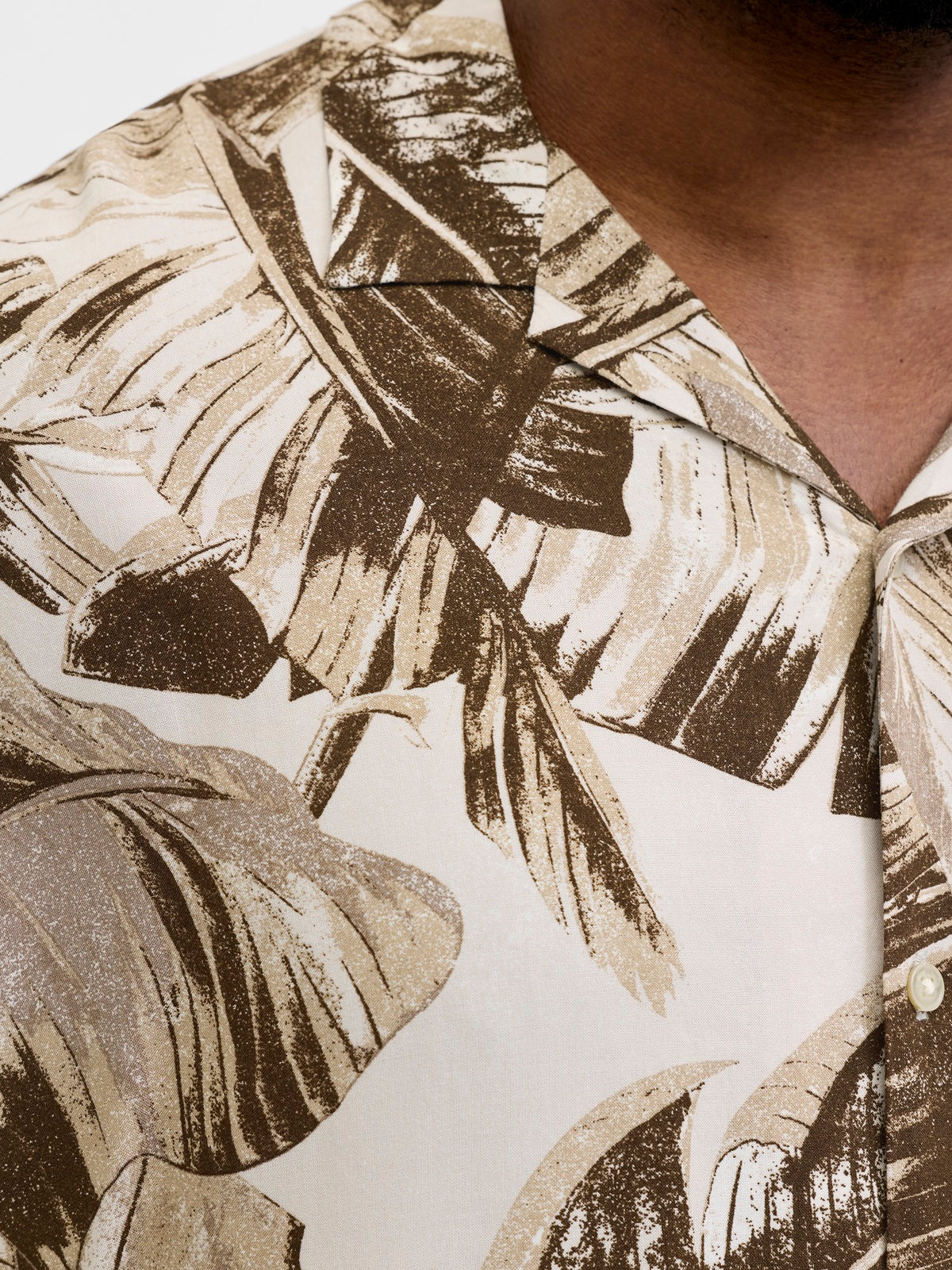 JACK&JONES  JJJEFF RESORT AOP SHIRT S/S PLS