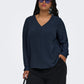 ONLY CARMAKOMA  CARMETTA L/S V-NECK TOP WVN BLAUW