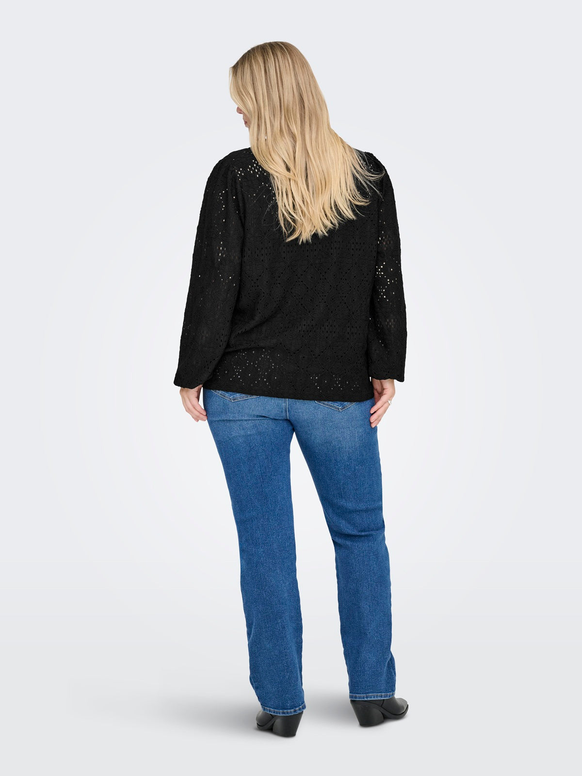 ONLY CARMAKOMA  CARLUZIA L/S V-NECK BLOUSE JRS ZWART