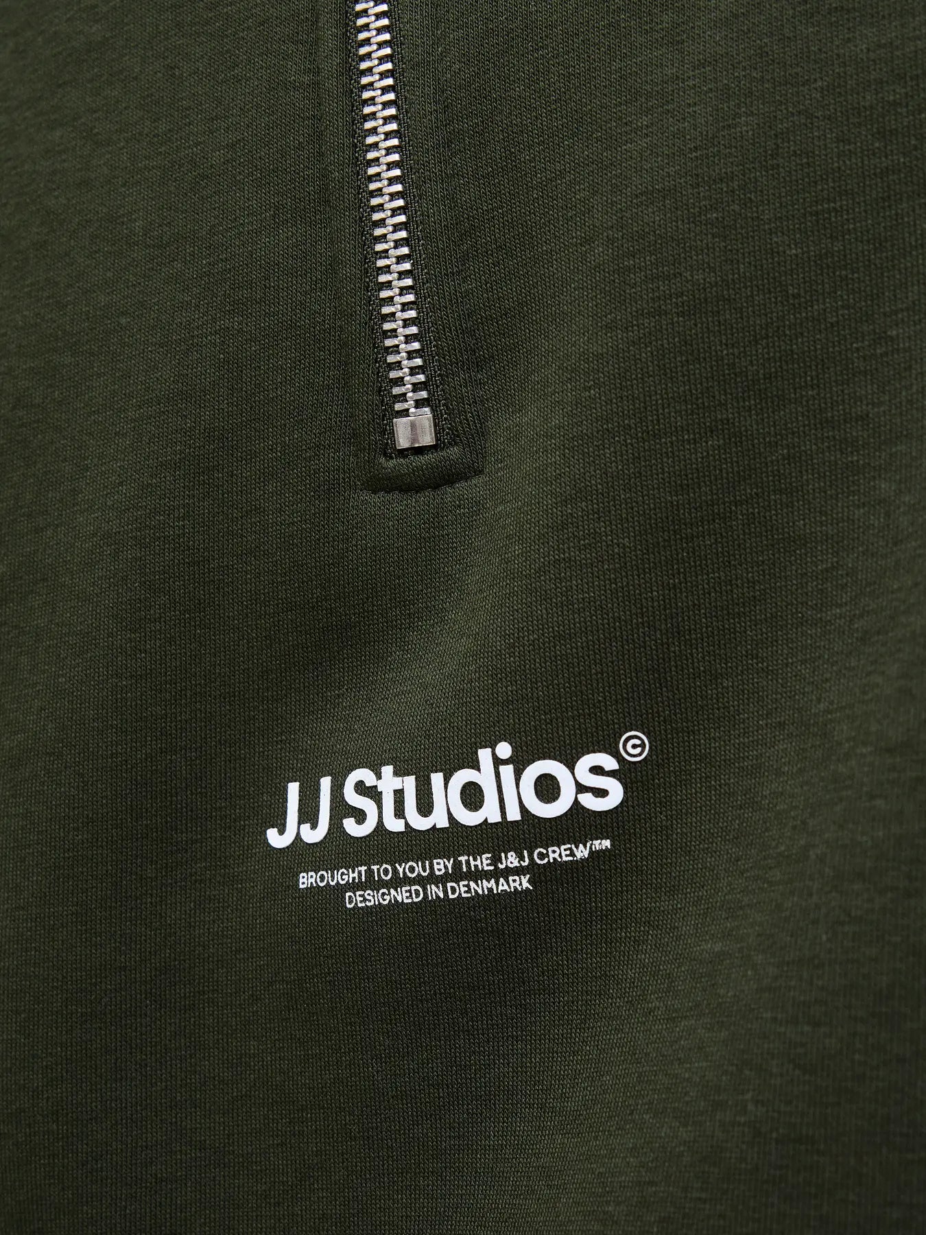 JJESOHO SWEAT QUARTER ZIP HN NOOS GROEN